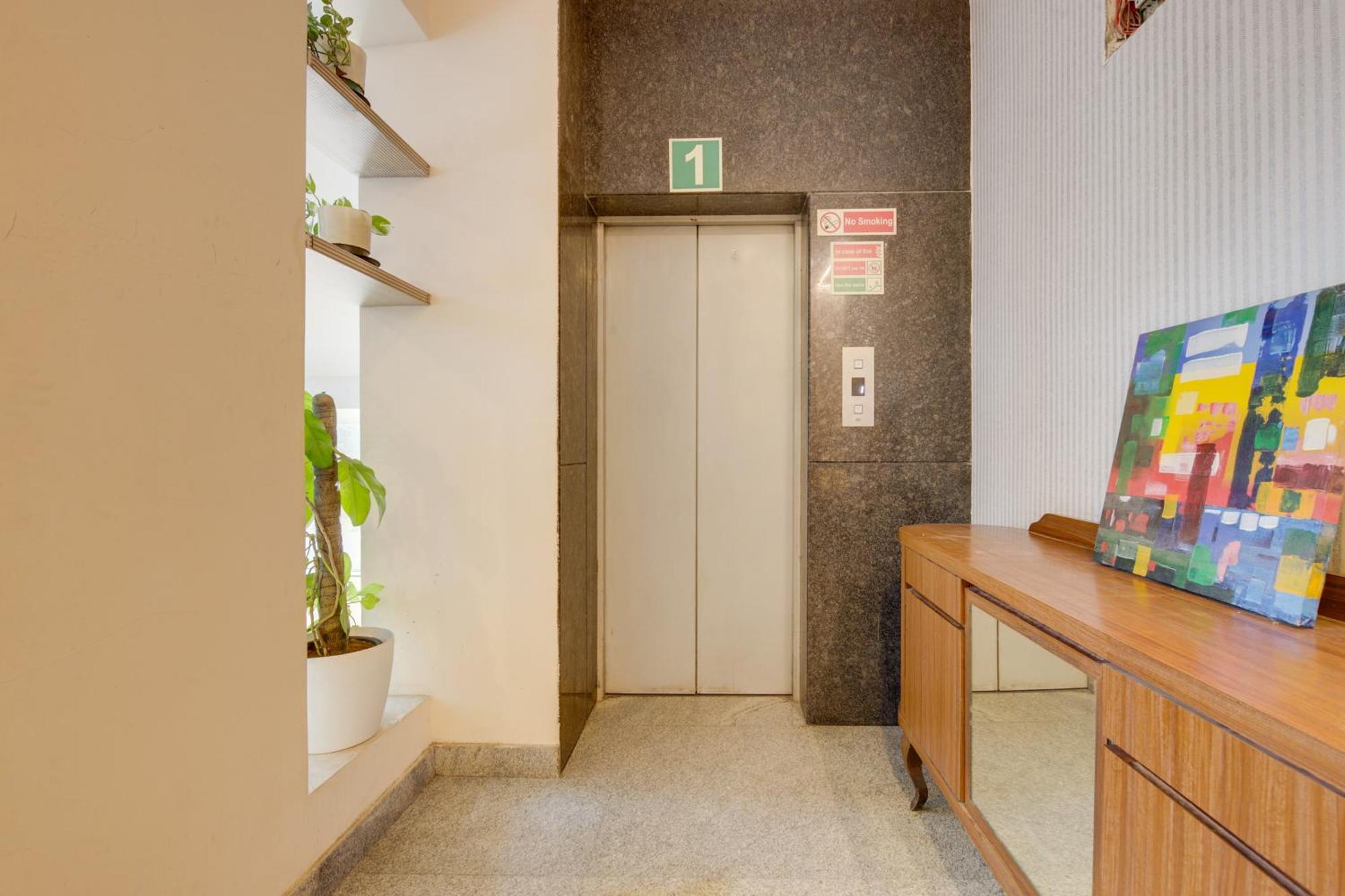 Super Townhouse Hbr Layout Bengaluru Kültér fotó